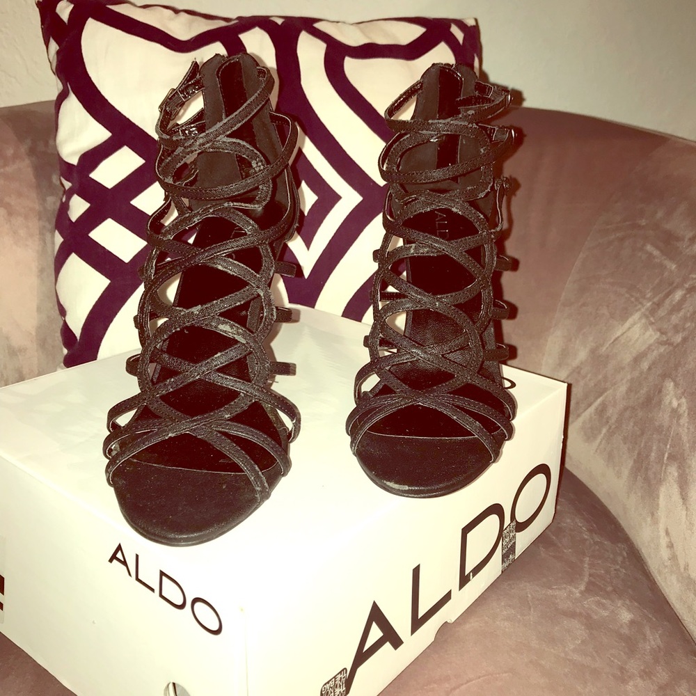 Aldo black cross cross stilleto